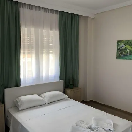 Elena's Nea Michaniona